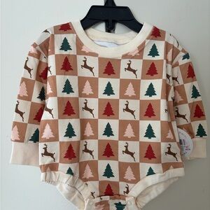 Baby Long-Sleeve One-Piece Bodysuit in Cream with Holiday Trees